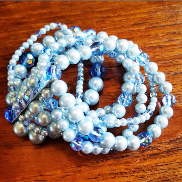 Blue Beaded Bracelet - Picture 2 of 2